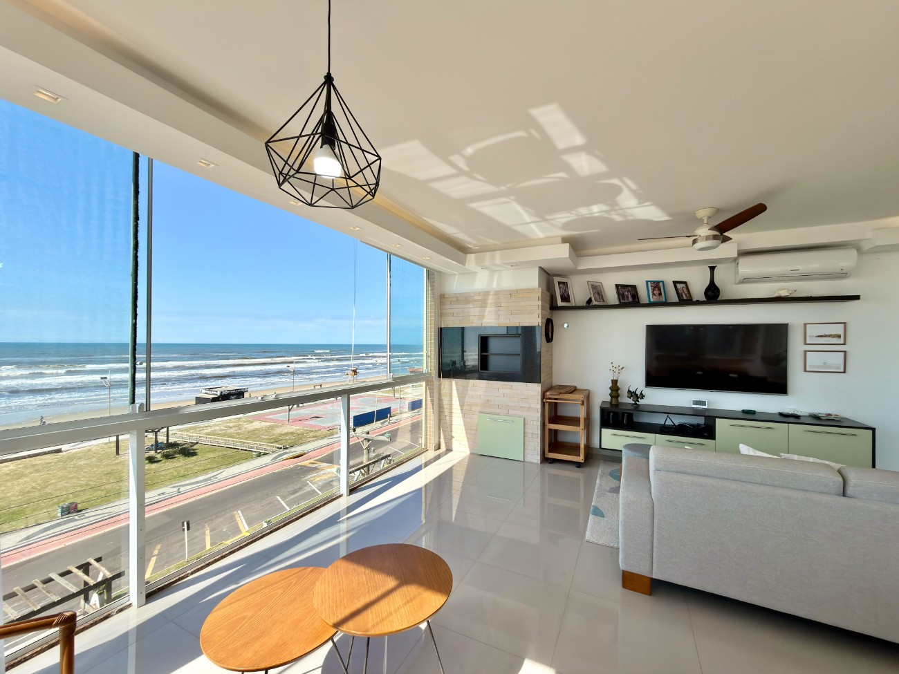 Apartamento 3 dormitórios à venda emCentro Beira Mar | Ref.: 11348