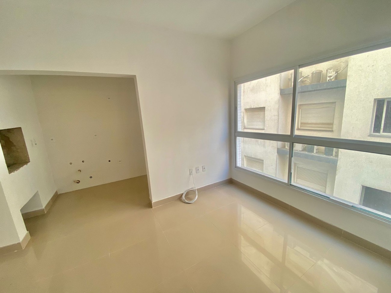 Apartamento à venda com 1 quarto, 51m² - Foto 2