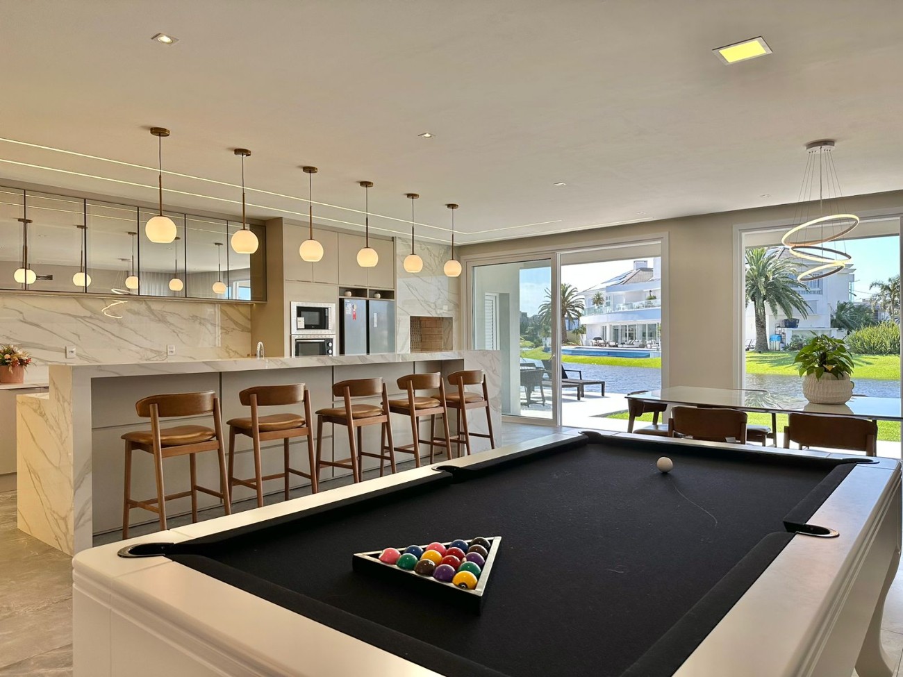 Casa de Condomínio à venda com 5 quartos, 443m² - Foto 3