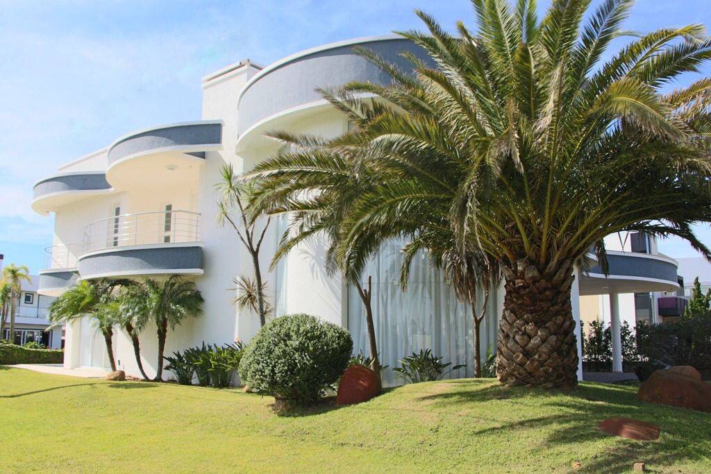 Casa de Condomínio à venda com 5 quartos, 300m² - Foto 3