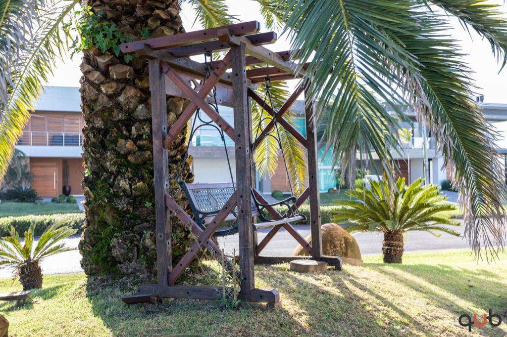 Casa de Condomínio à venda com 5 quartos, 300m² - Foto 8