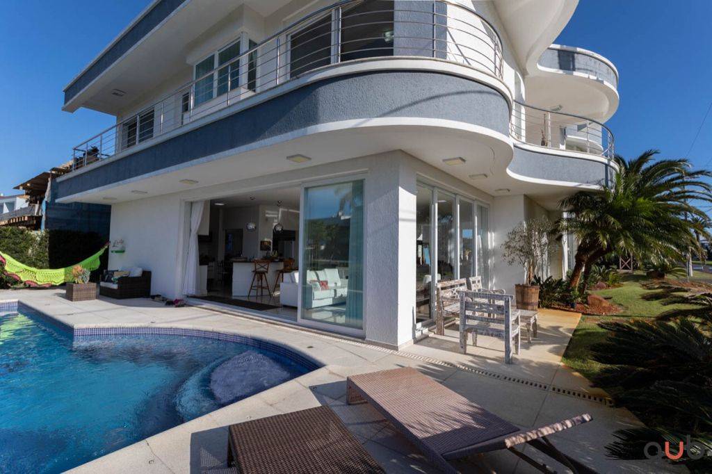 Casa de Condomínio à venda com 5 quartos, 300m² - Foto 10