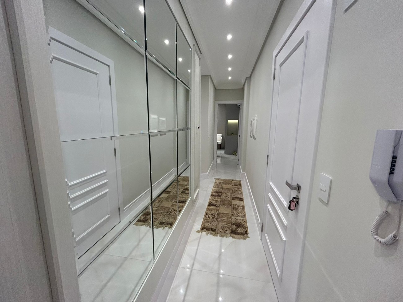 Apartamento à venda com 3 quartos, 127m² - Foto 10