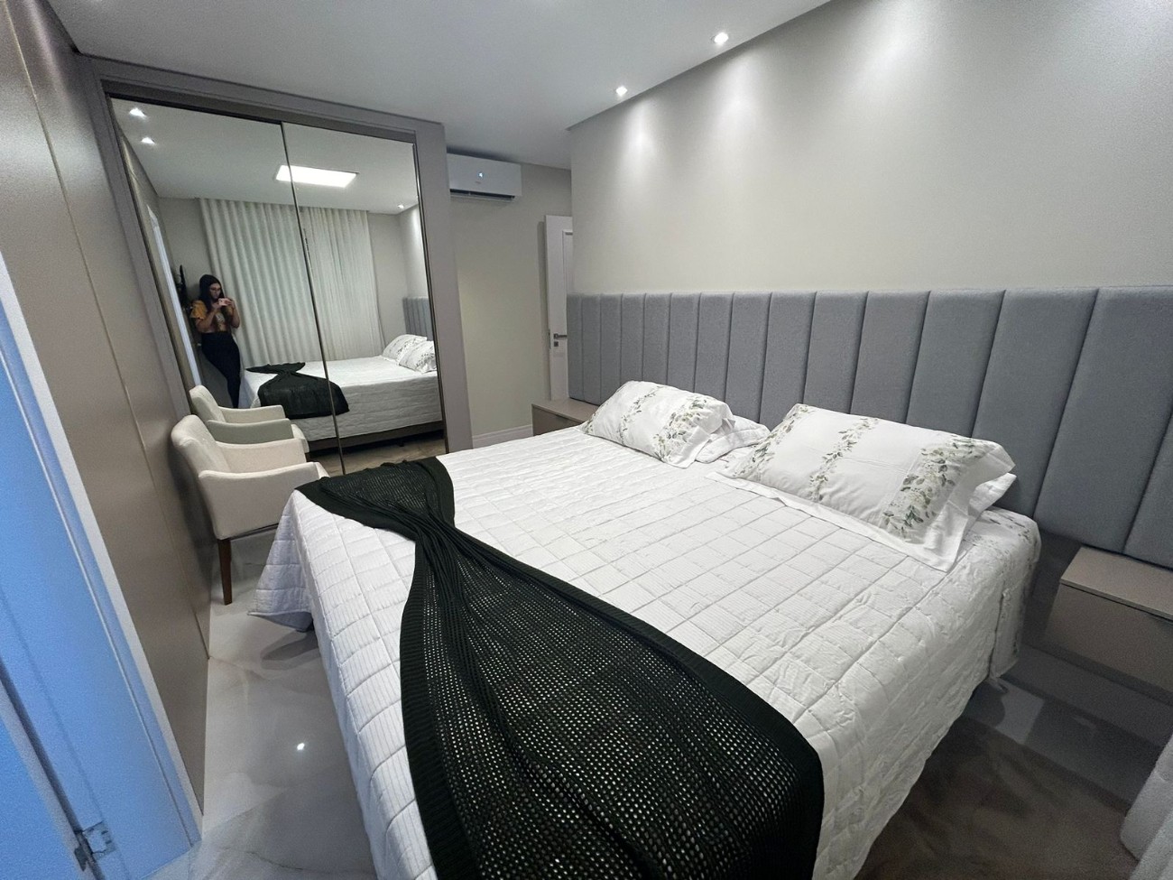 Apartamento à venda com 3 quartos, 127m² - Foto 11