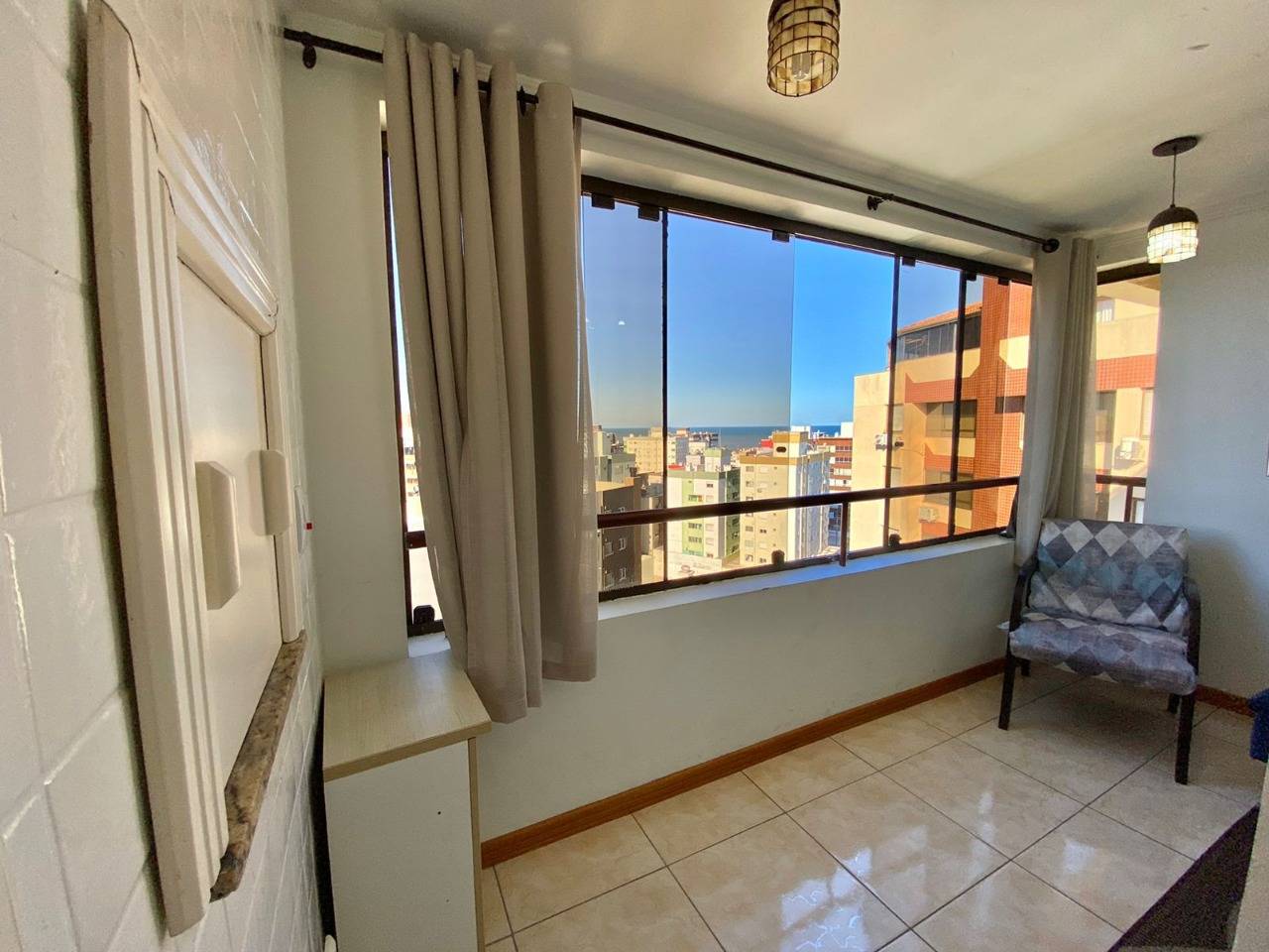 Apartamento à venda com 2 quartos, 143m² - Foto 2