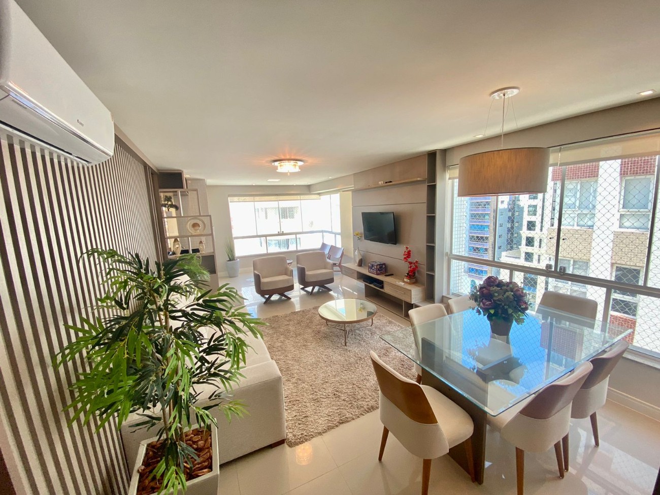 Apartamento, 3 quartos, 147 m² - Foto 2