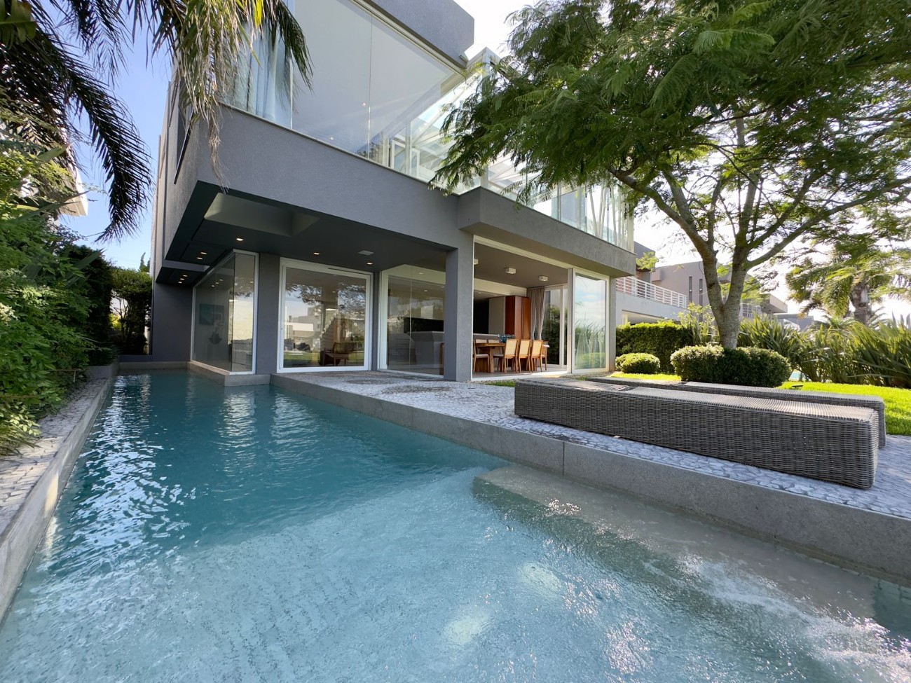 Casa de Condomínio à venda com 5 quartos, 400m² - Foto 3