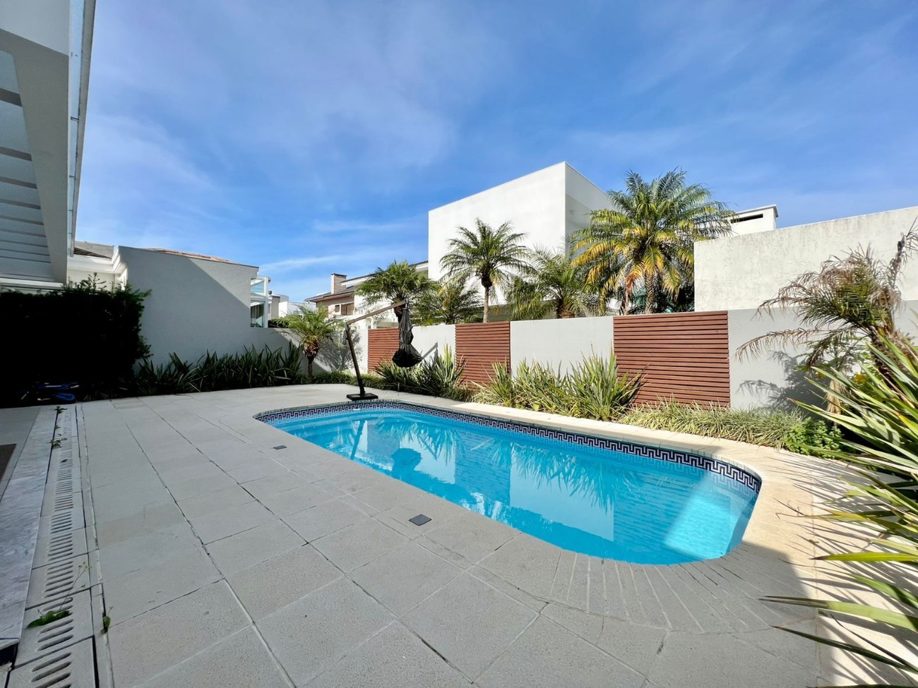 Casa de Condomínio à venda com 6 quartos, 380m² - Foto 9
