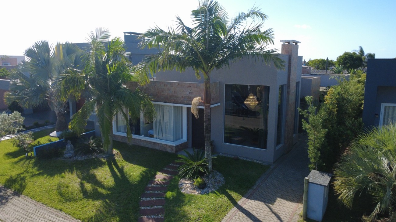 Casa em Condomínio 4 dormitórios à venda emZona Nova Capão da Canoa | Ref.: 3576