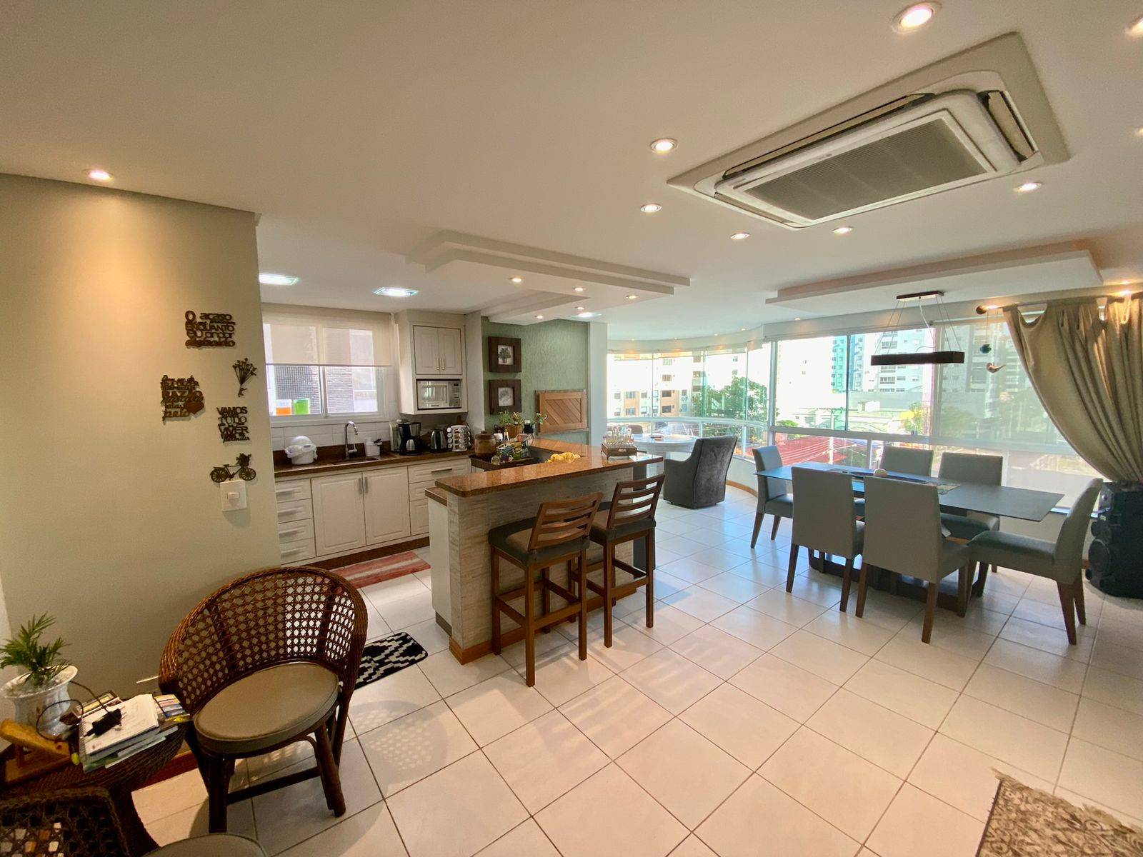 Apartamento à venda com 3 quartos, 170m² - Foto 5