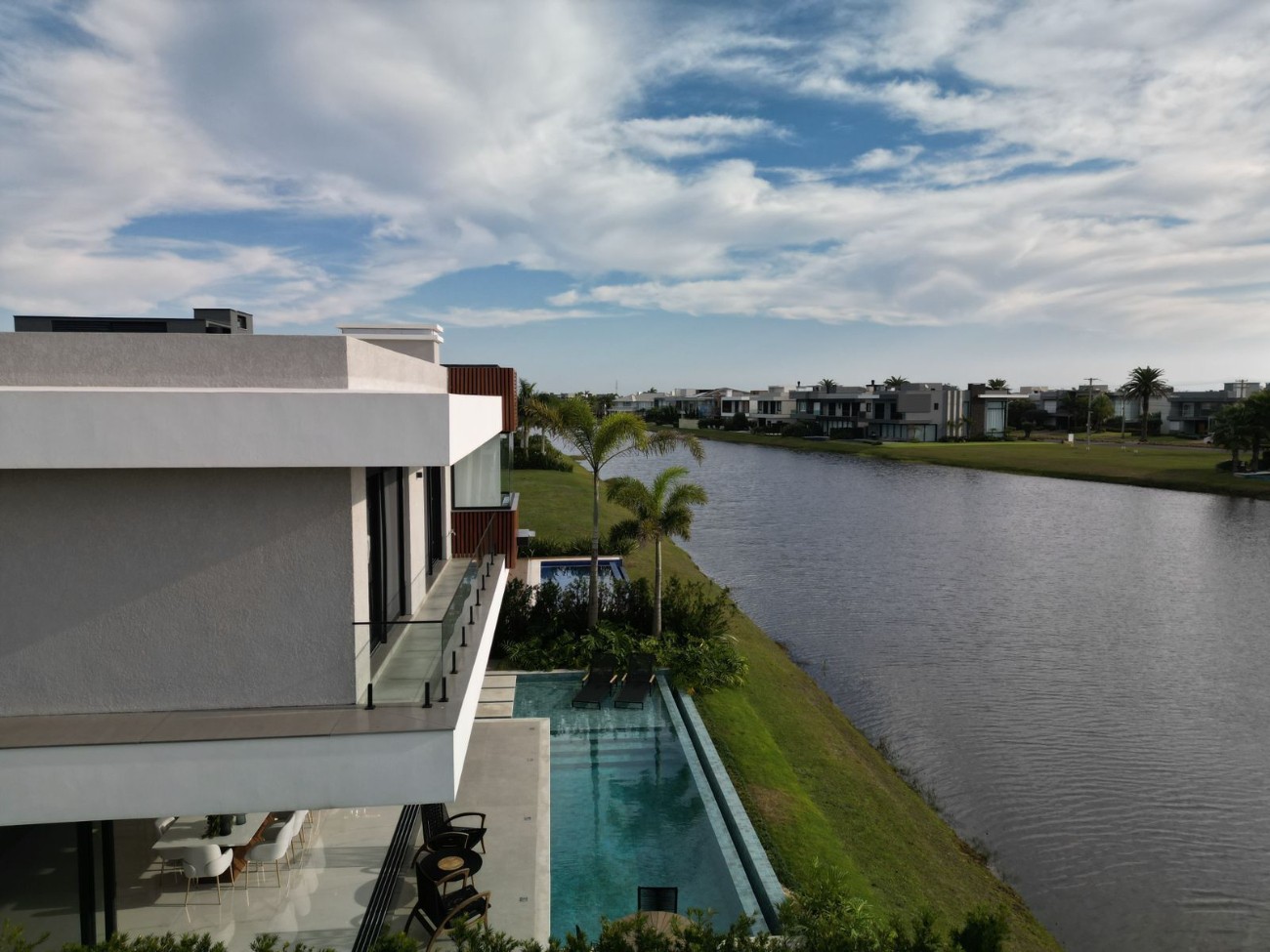Casa de Condomínio à venda com 5 quartos, 426m² - Foto 6