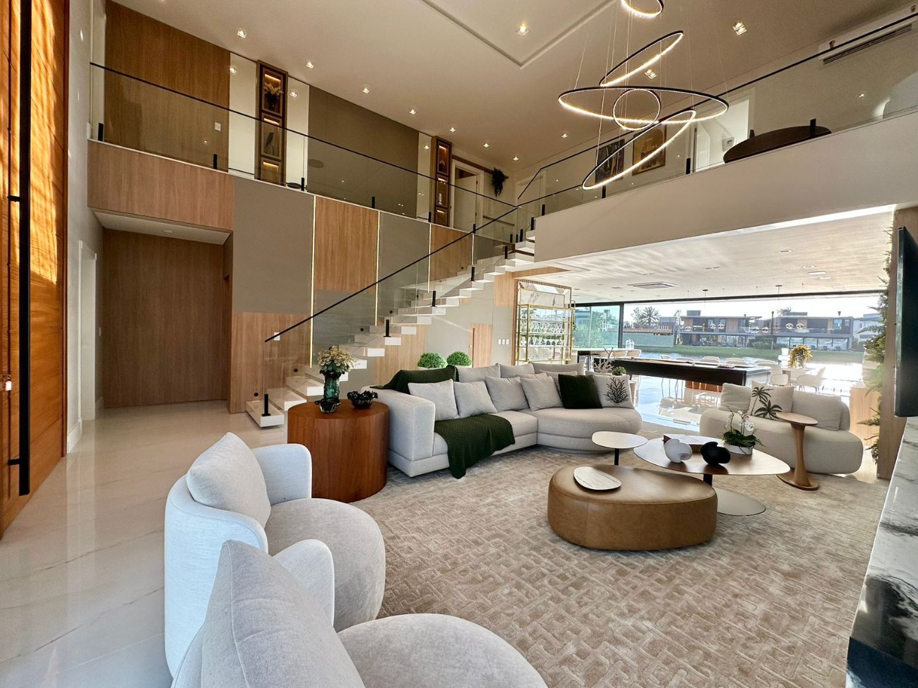 Casa de Condomínio à venda com 5 quartos, 426m² - Foto 3