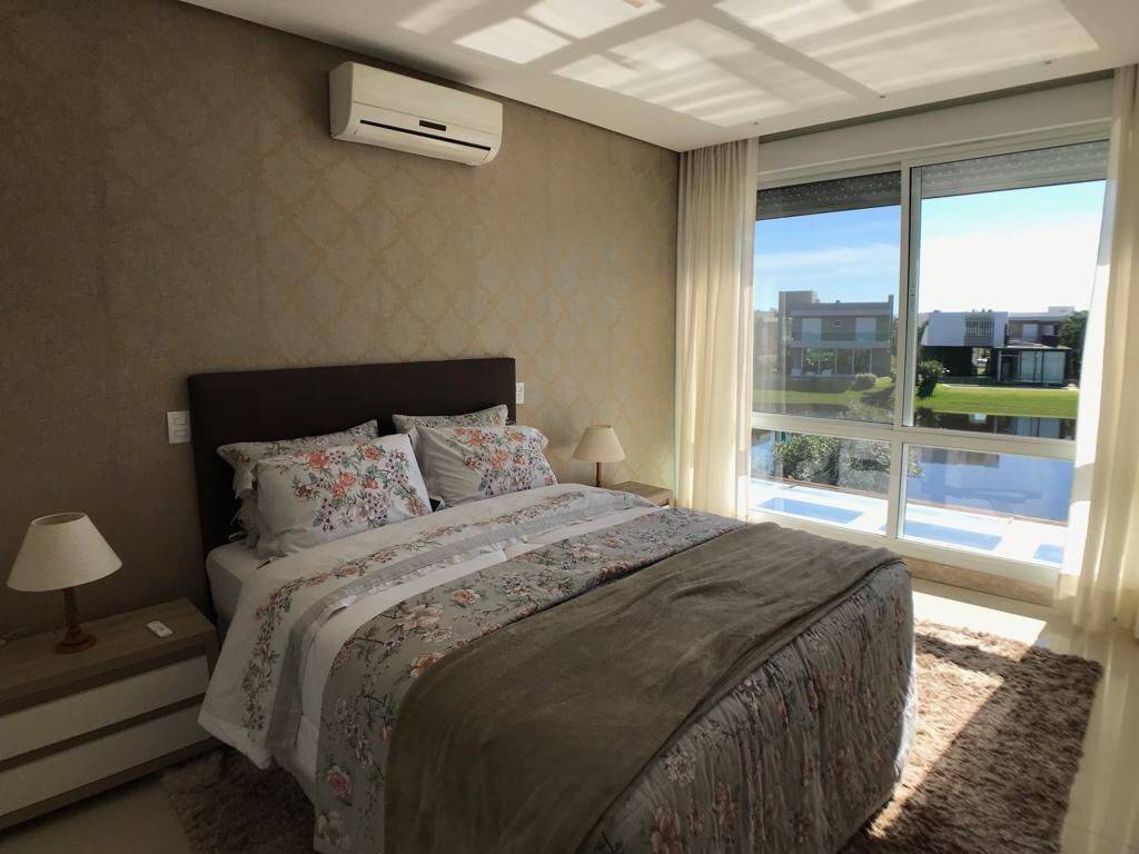Casa de Condomínio à venda com 4 quartos, 450m² - Foto 7