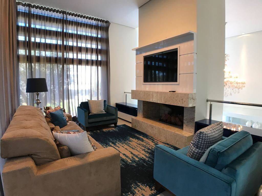 Casa de Condomínio à venda com 4 quartos, 450m² - Foto 18