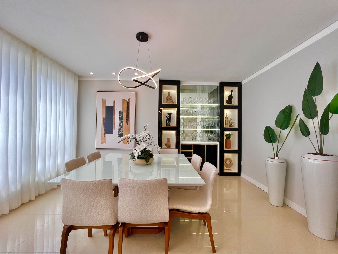 Apartamento, 3 quartos, 216 m² - Foto 2