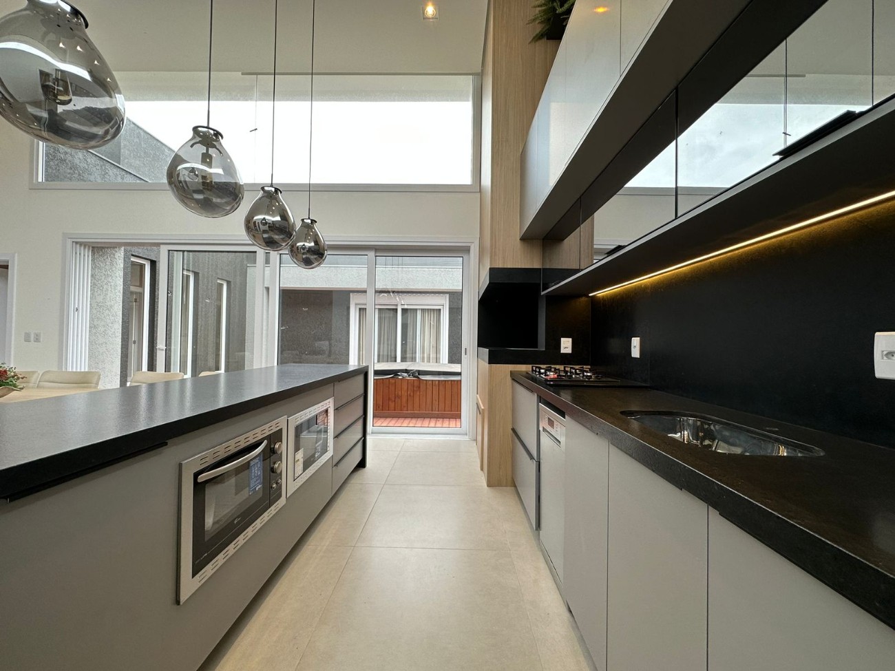 Casa de Condomínio à venda com 4 quartos, 169m² - Foto 19