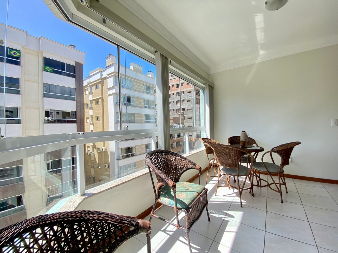 Apartamento à venda com 3 quartos, 122m² - Foto 10