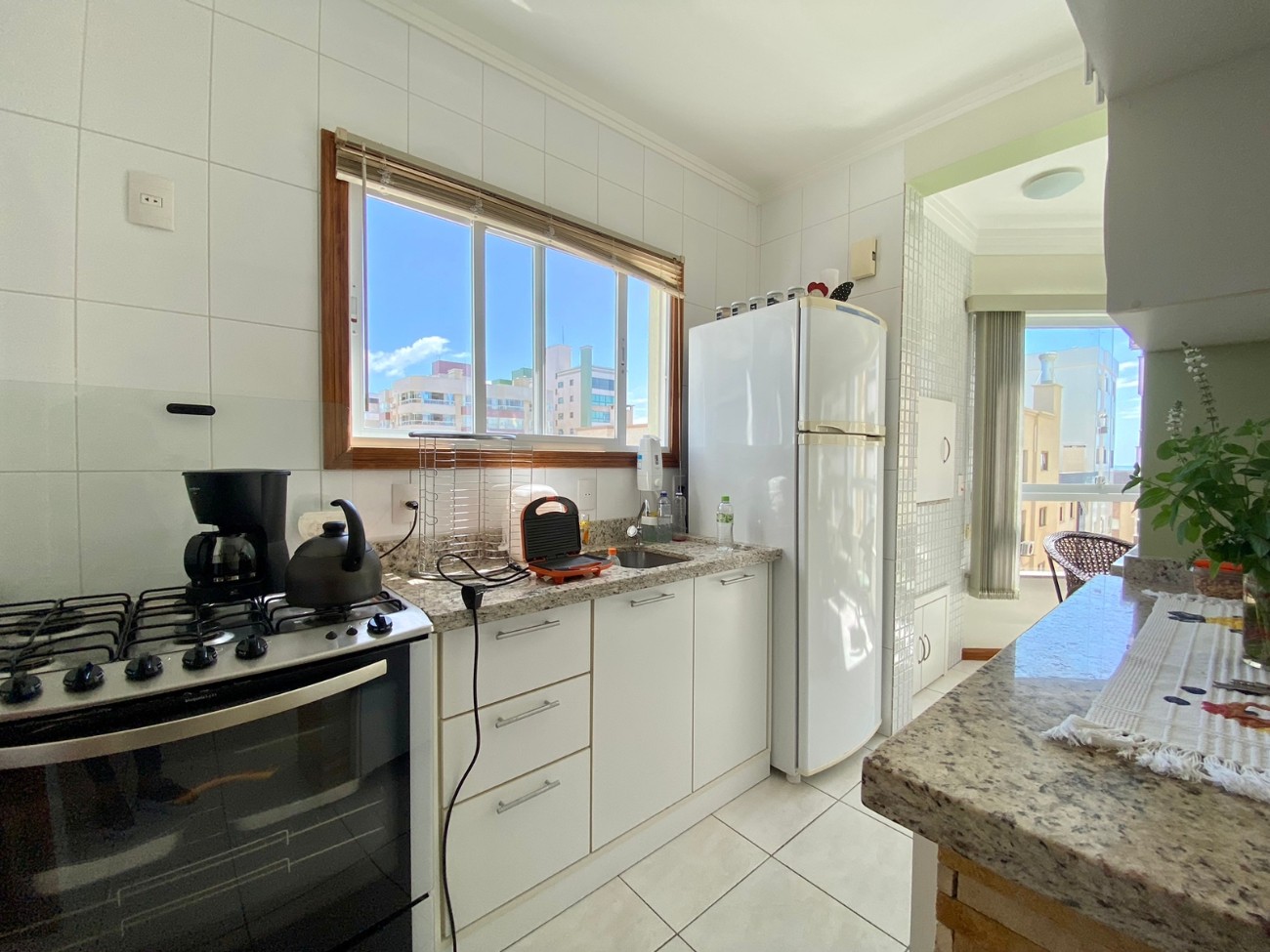 Apartamento à venda com 3 quartos, 122m² - Foto 9
