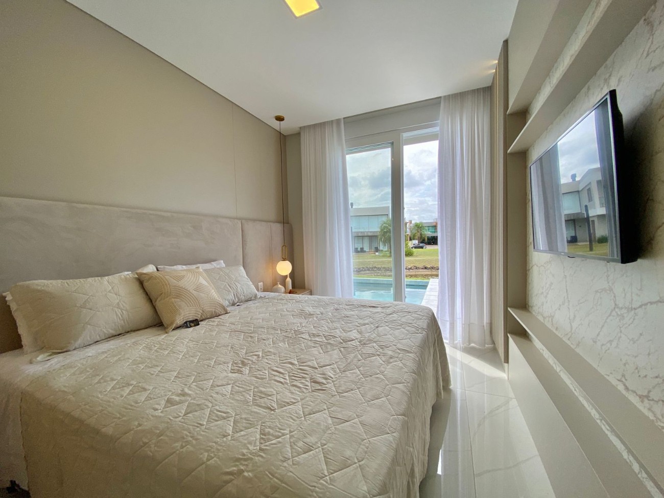 Casa de Condomínio à venda com 4 quartos, 310m² - Foto 12