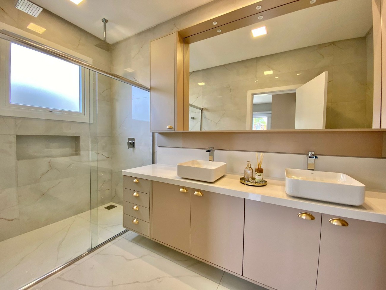 Casa de Condomínio à venda com 4 quartos, 310m² - Foto 5