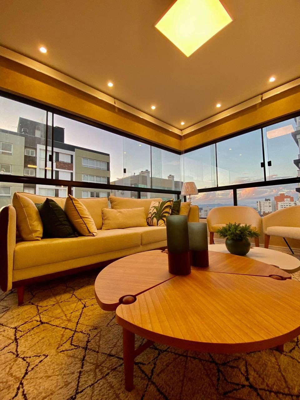 Apartamento à venda com 3 quartos, 117m² - Foto 2