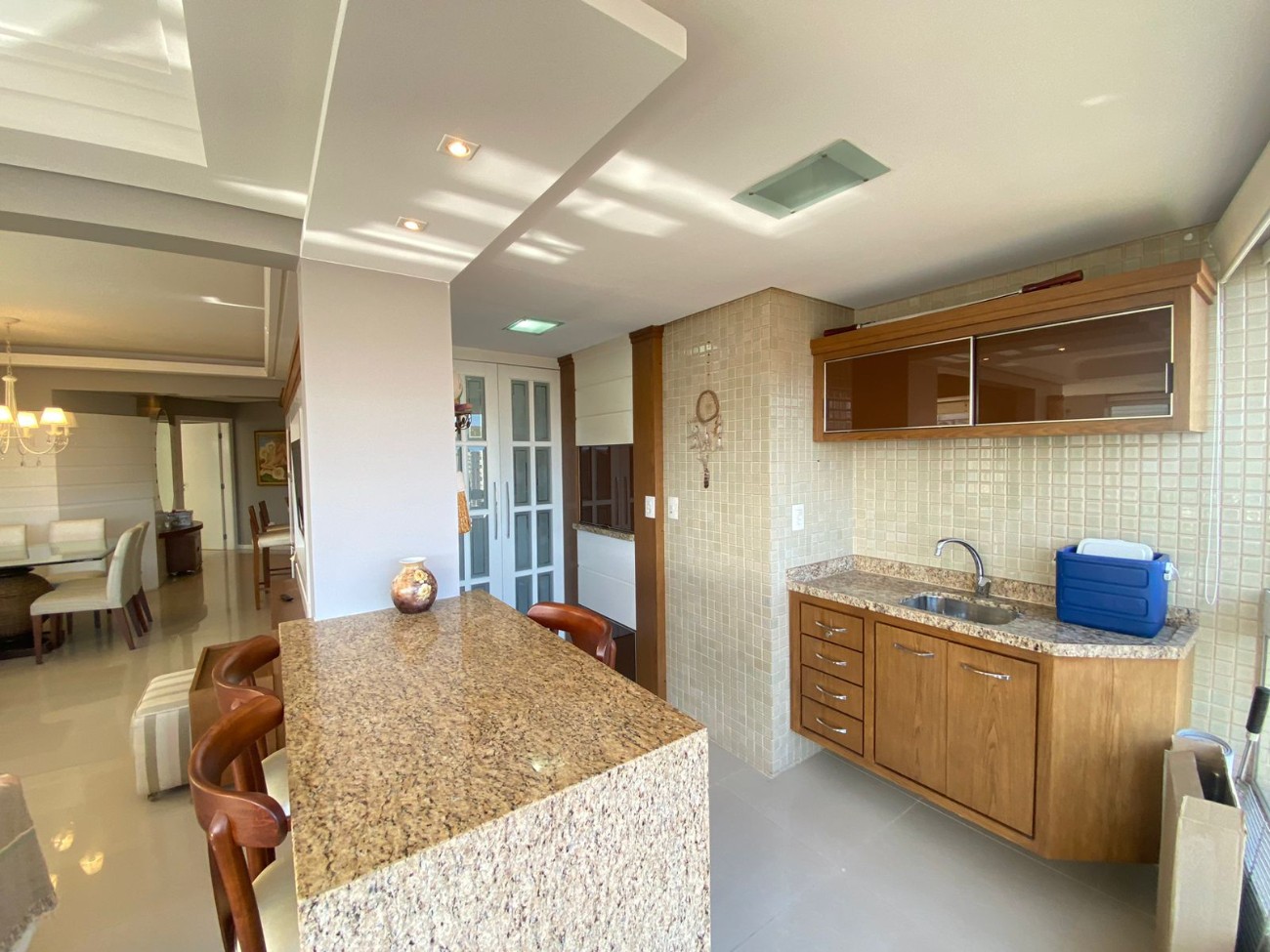 Apartamento à venda com 3 quartos, 156m² - Foto 11