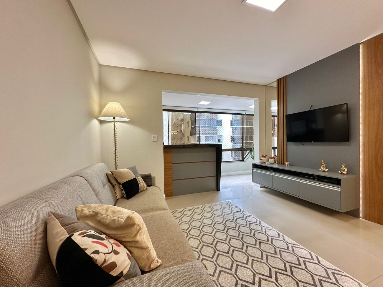 Apartamento à venda com 2 quartos, 104m² - Foto 4