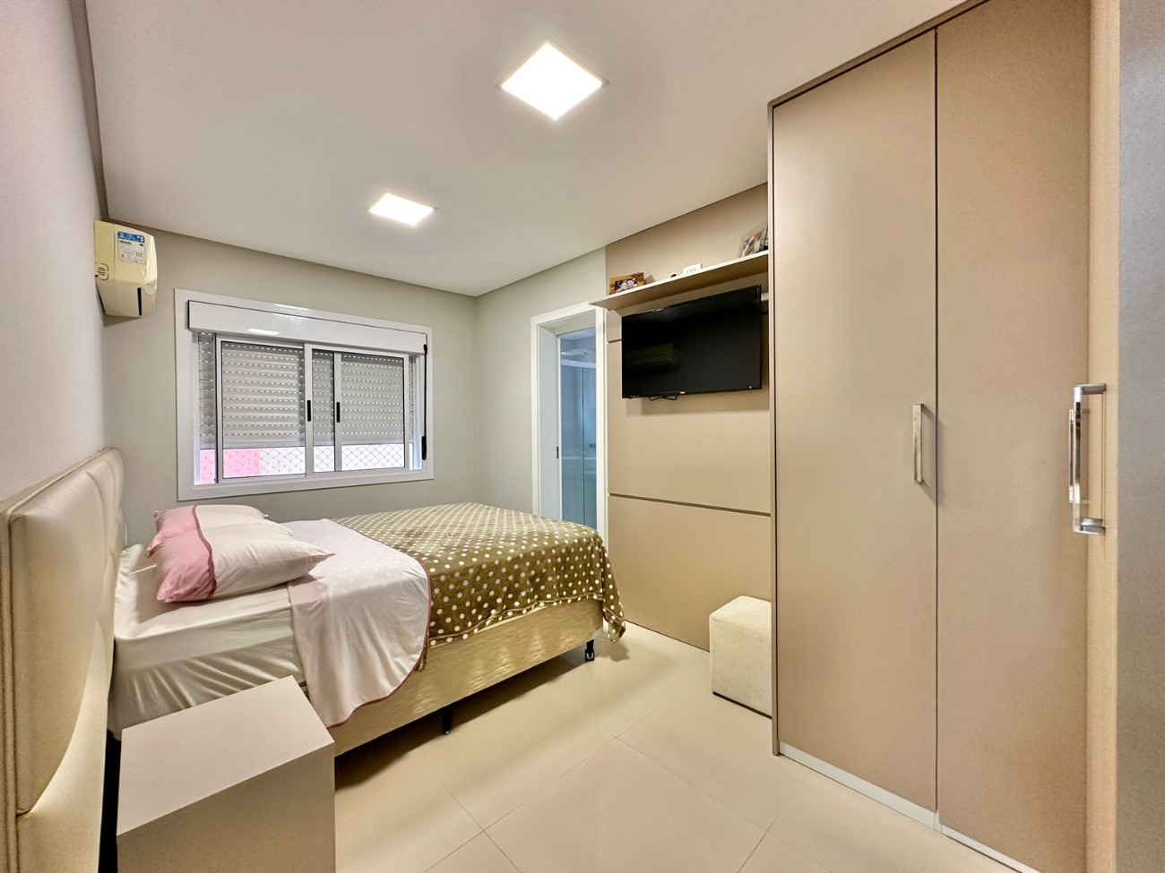 Apartamento à venda com 2 quartos, 104m² - Foto 19