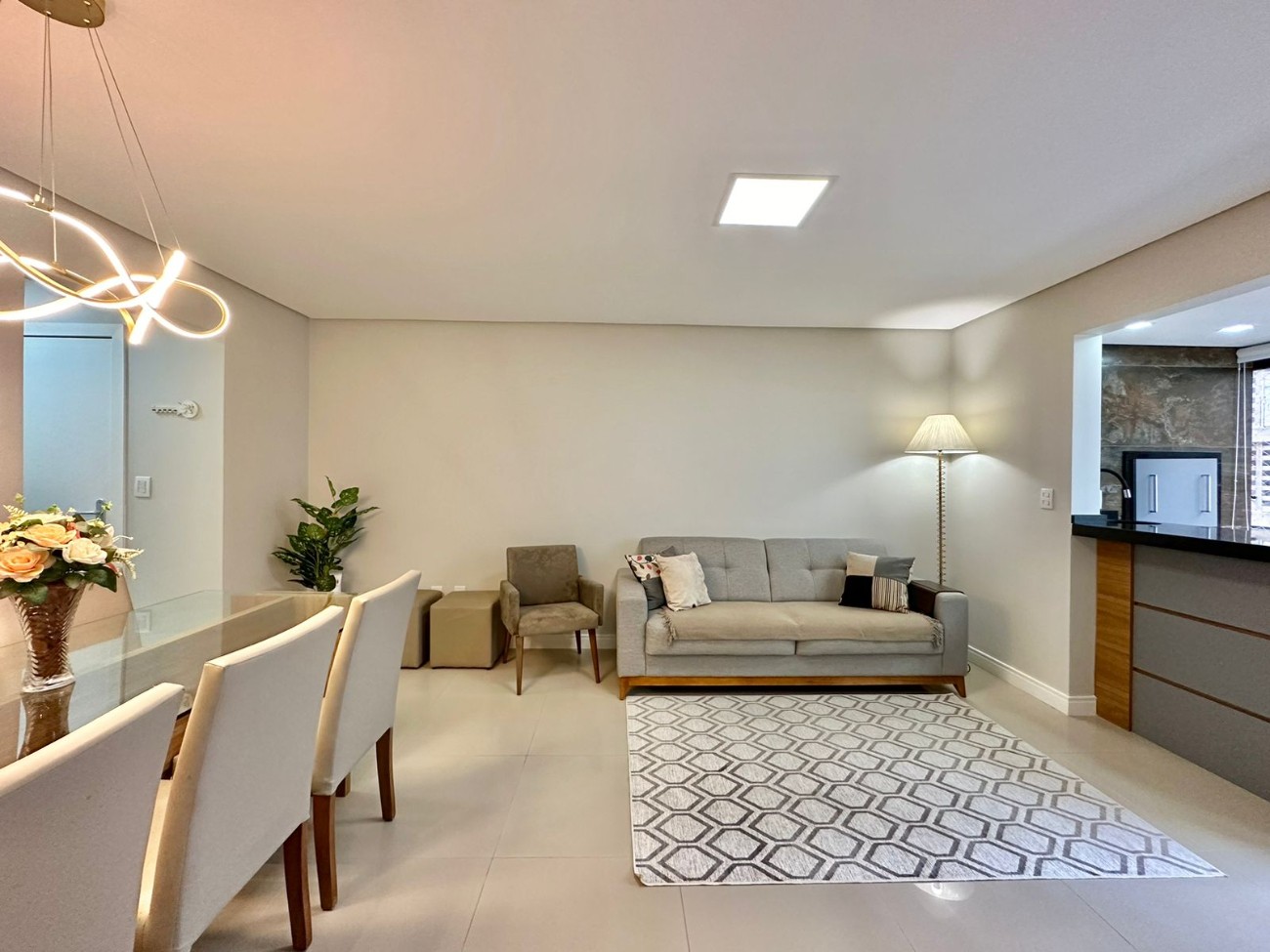 Apartamento à venda com 2 quartos, 104m² - Foto 14