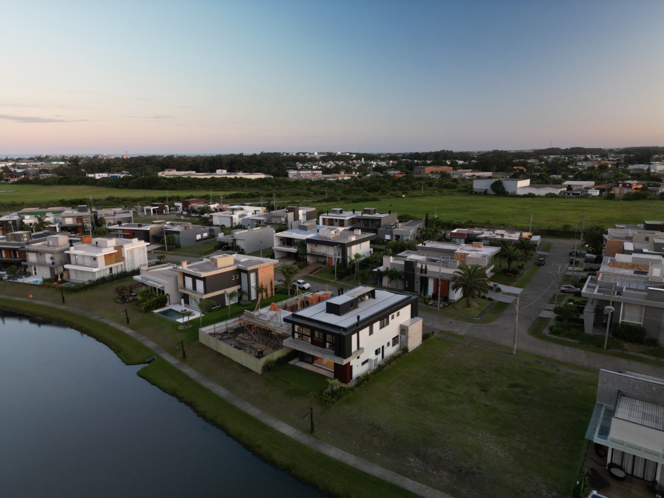 Casa de Condomínio à venda com 5 quartos, 320m² - Foto 7