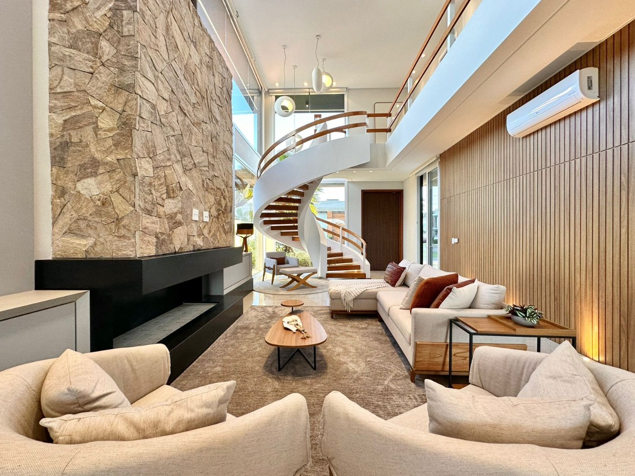 Casa de Condomínio à venda com 5 quartos, 320m² - Foto 3