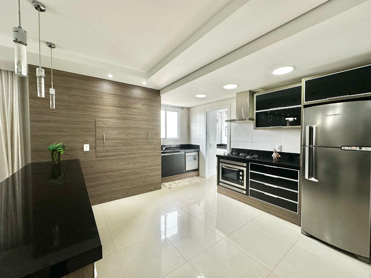 Apartamento, 4 quartos, 215 m² - Foto 2