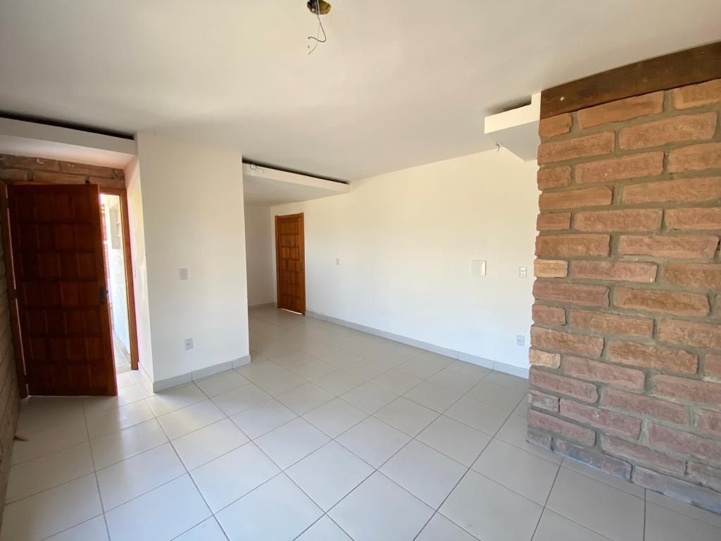 Casa à venda com 2 quartos, 60m² - Foto 11