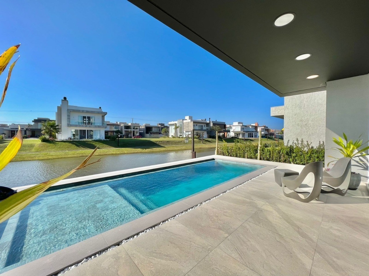 Casa de Condomínio à venda com 4 quartos, 339m² - Foto 18