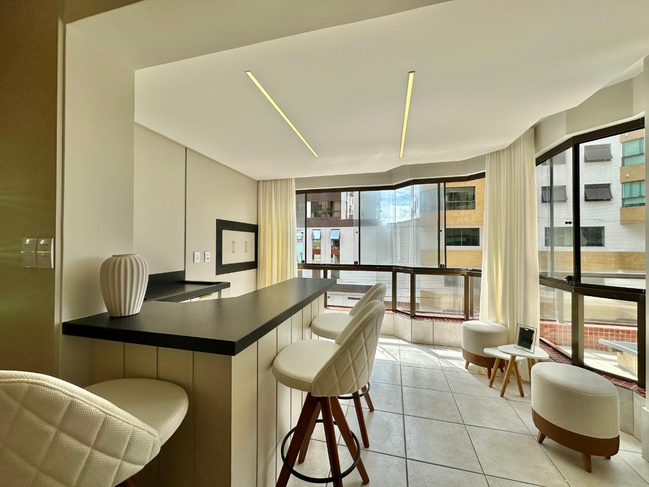 Apartamento, 3 quartos, 161 m² - Foto 2