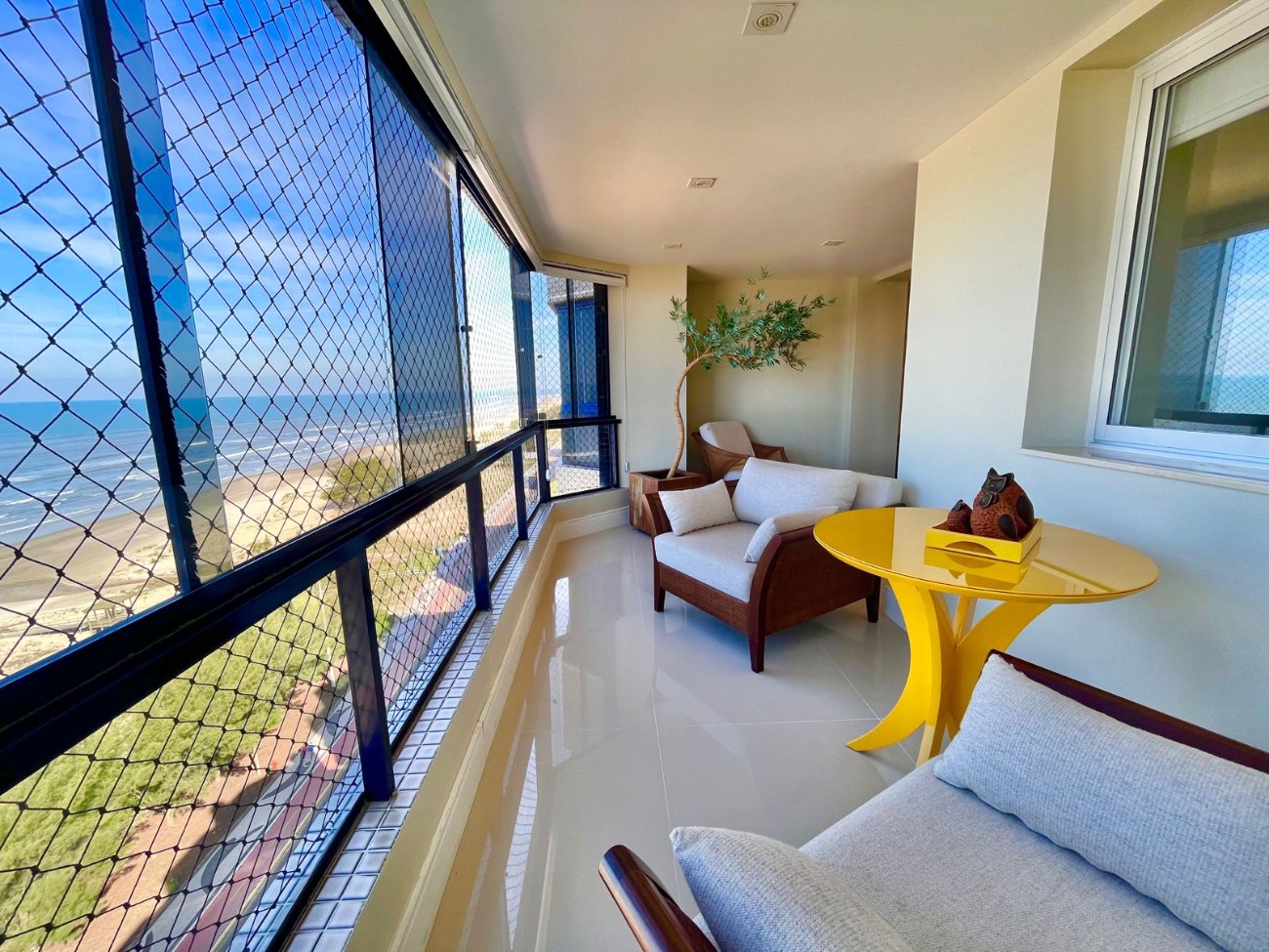 Apartamento à venda com 3 quartos, 234m² - Foto 13