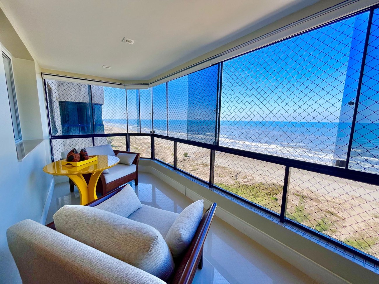 Apartamento à venda com 3 quartos, 234m² - Foto 11