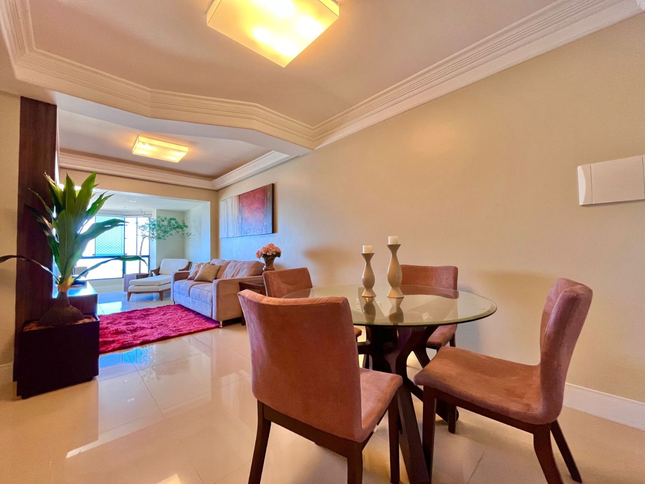 Apartamento à venda com 3 quartos, 234m² - Foto 9