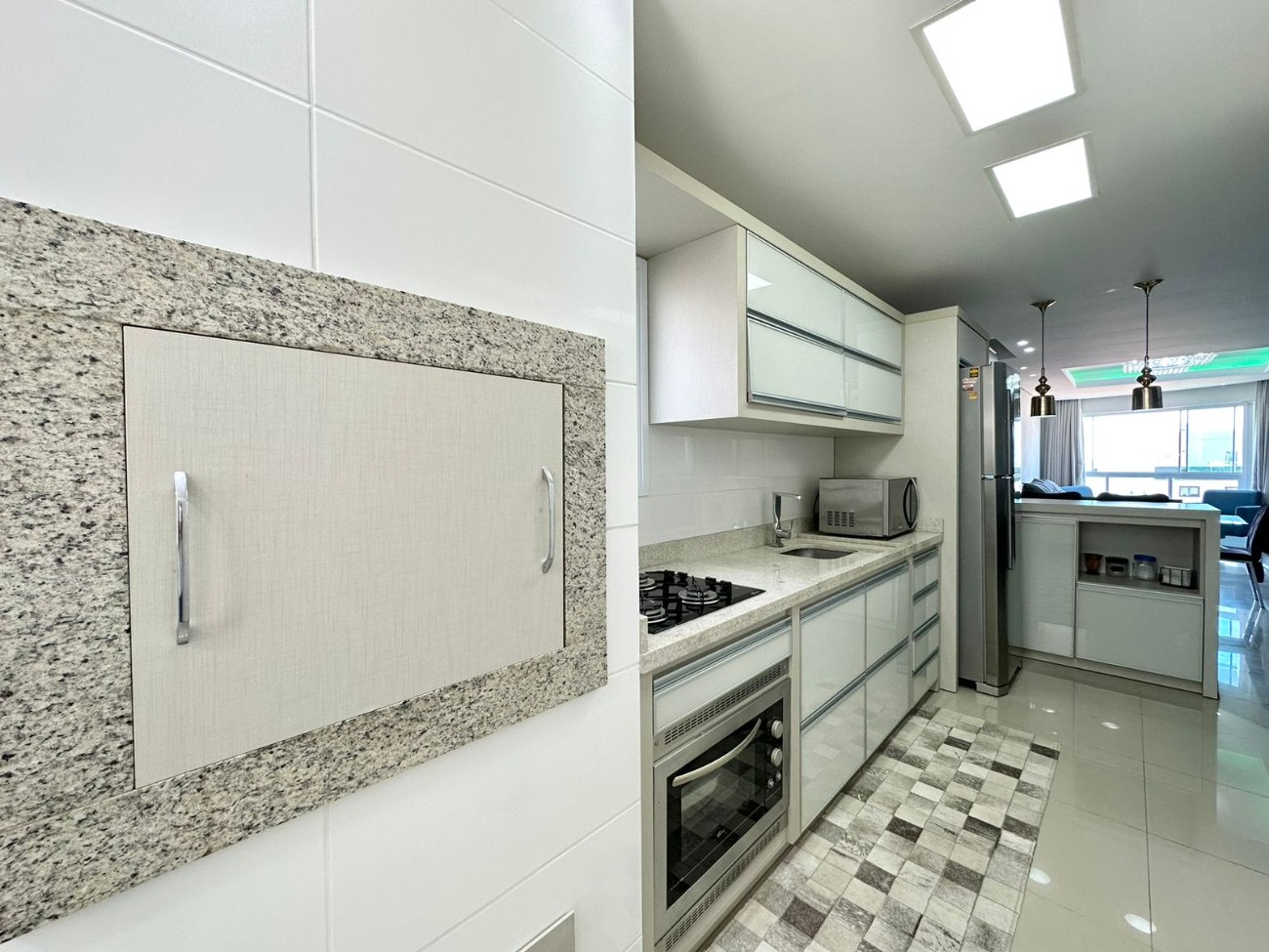 Apartamento à venda com 2 quartos, 100m² - Foto 13
