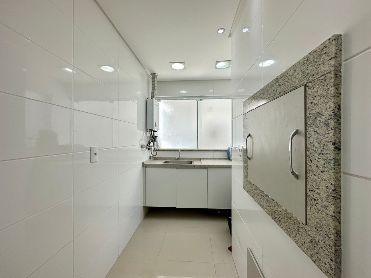 Apartamento à venda com 2 quartos, 100m² - Foto 15