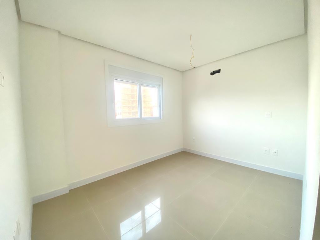 Apartamento à venda com 3 quartos, 112m² - Foto 6