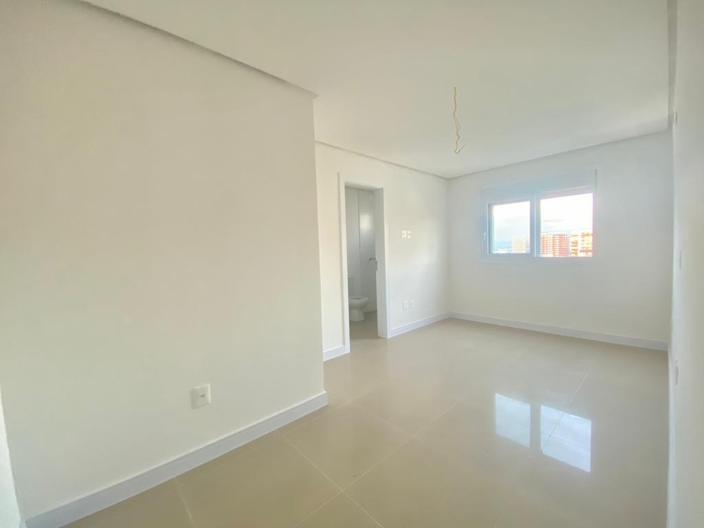 Apartamento à venda com 3 quartos, 112m² - Foto 14