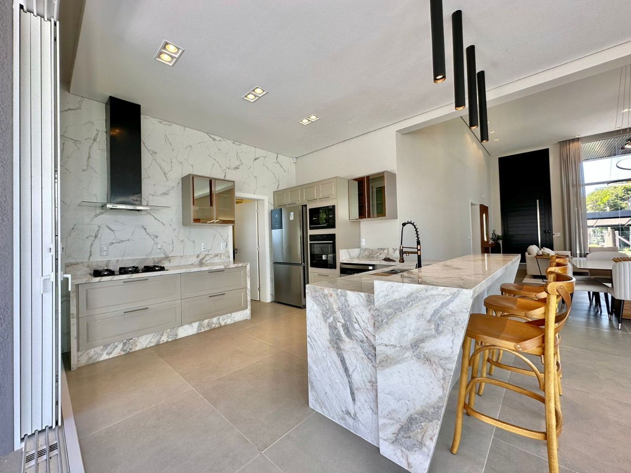 Casa, 3 quartos, 241 m² - Foto 17