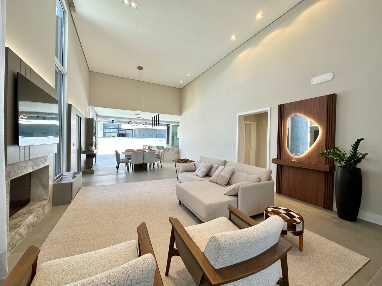 Casa, 3 quartos, 241 m² - Foto 2