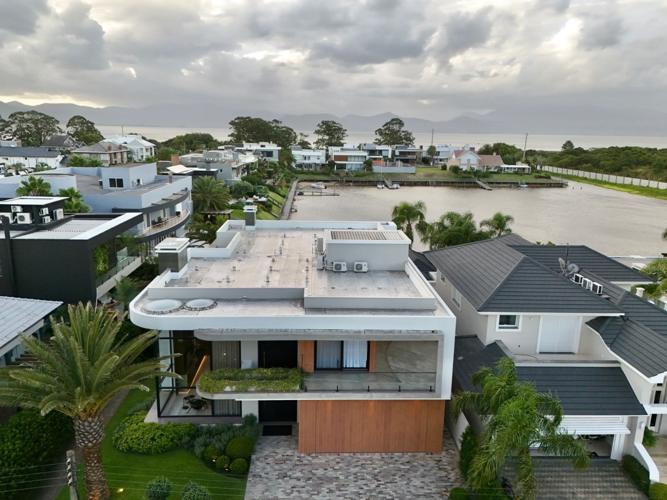 Casa de Condomínio, 5 quartos - Foto 2