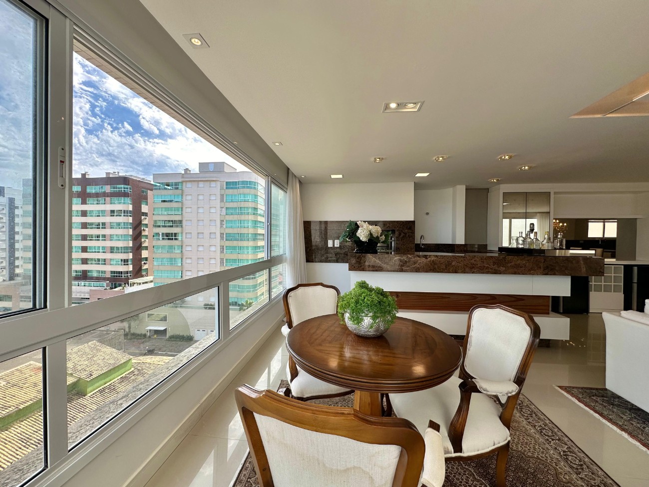 Apartamento, 4 quartos, 257 m² - Foto 4