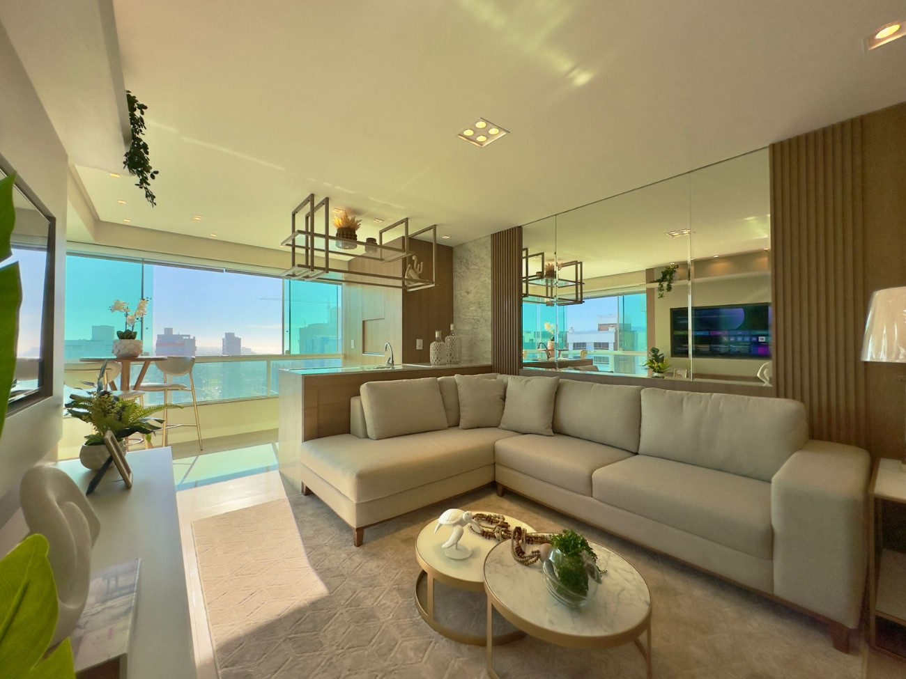 Apartamento à venda com 3 quartos, 181m² - Foto 4