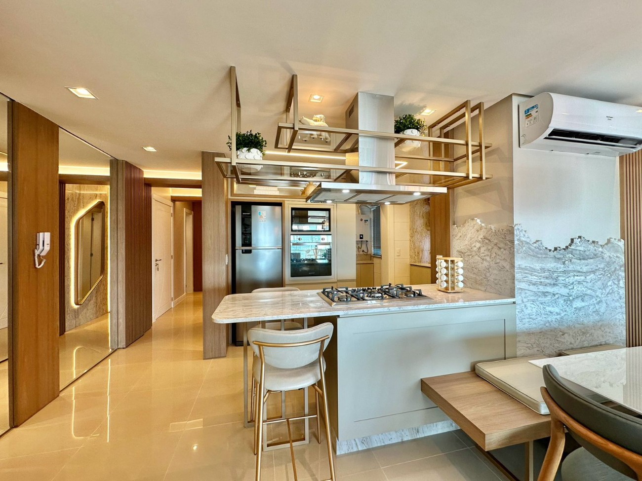 Apartamento à venda com 3 quartos, 181m² - Foto 19