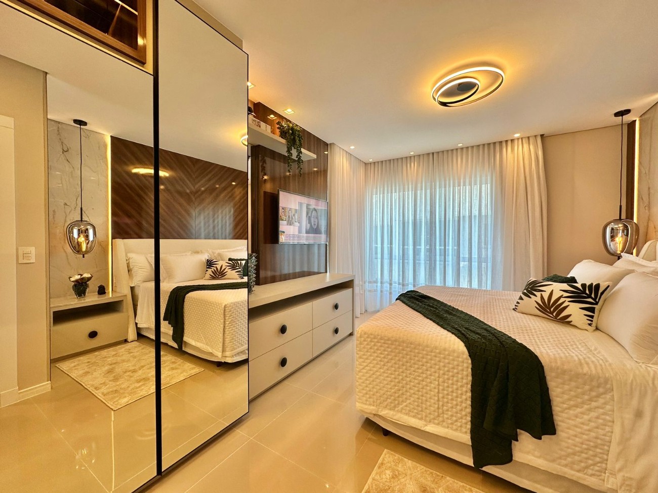 Apartamento à venda com 3 quartos, 181m² - Foto 3