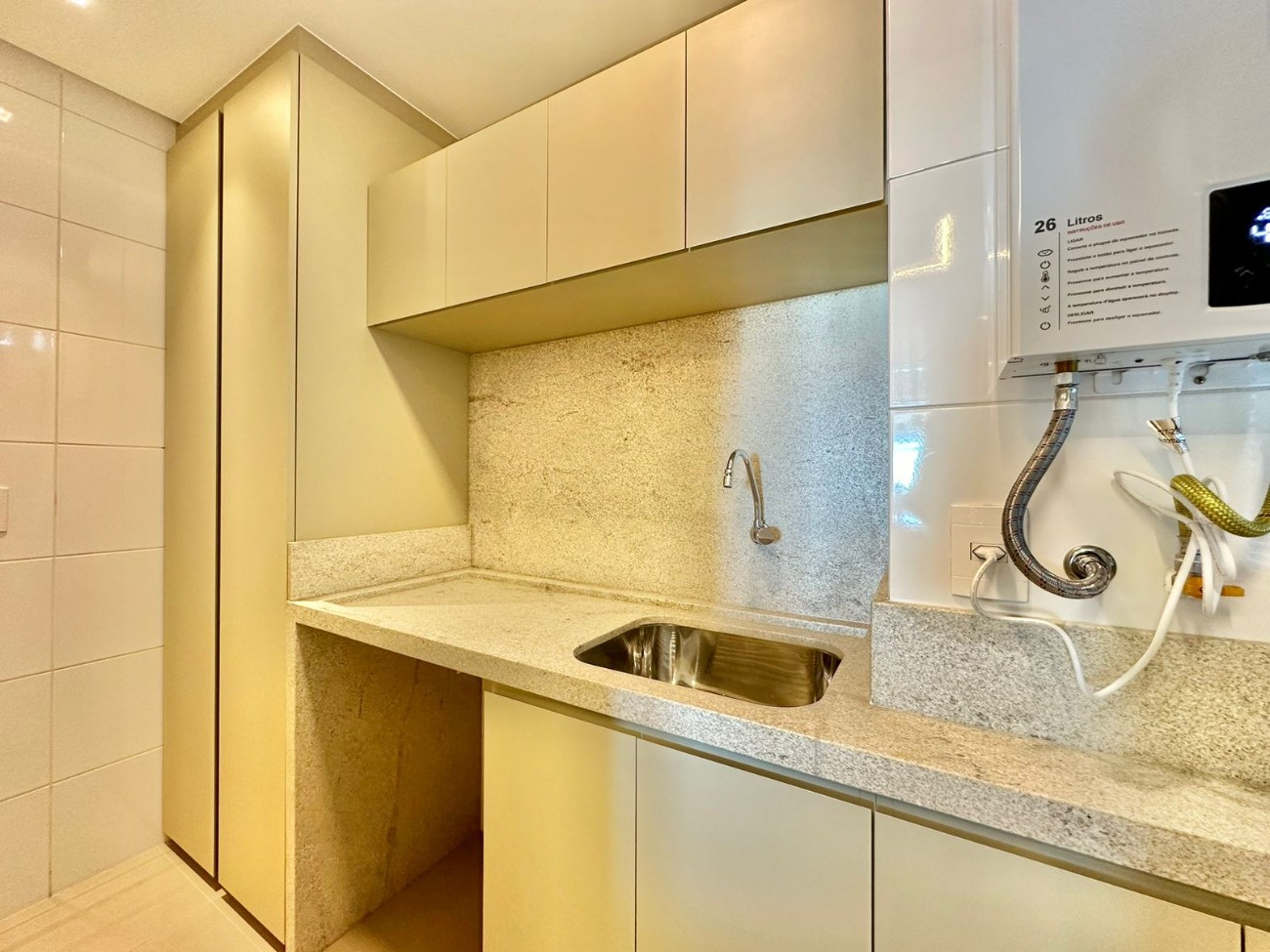 Apartamento à venda com 3 quartos, 181m² - Foto 17